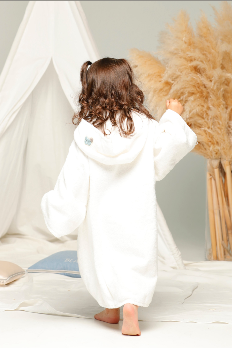 WeChatImage_20220121123107 Bath Towel Robe White - Image 3